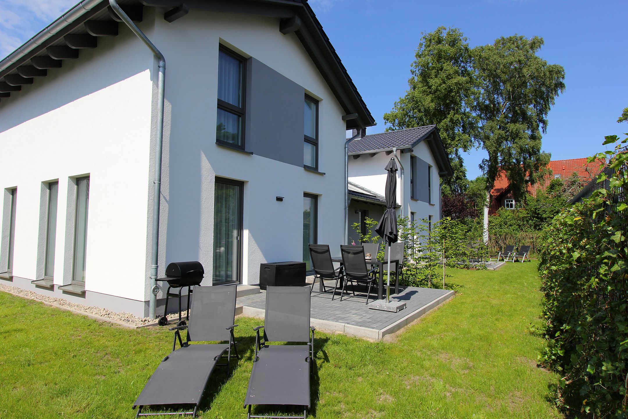 The Blauwasser Luv holiday home in Zingst with terrace and garden